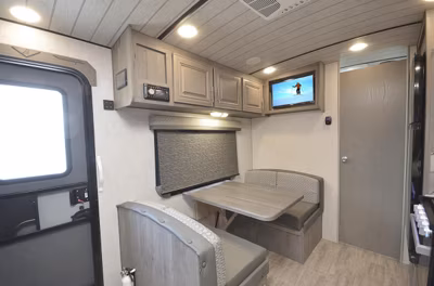 2025 Northwood Arctic Fox Edge 22GT 5