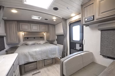 2025 Northwood Arctic Fox Edge 22GT 6