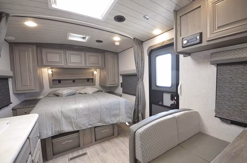 2025 Northwood Arctic Fox Edge 22GT - Image 6