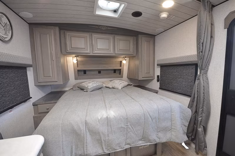 2025 Northwood Arctic Fox Edge 22GT - Image 8