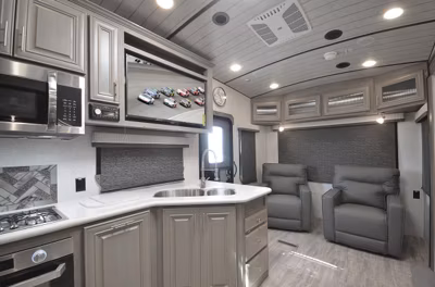 2025 Northwood Arctic Fox NXT 295RL 7