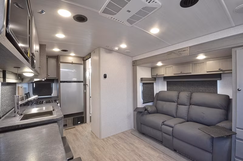 2025 Northwood Nash 19BS - Image 7