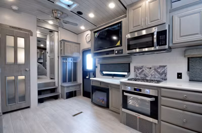 2025 Northwood Arctic Fox Edge 295RK 5
