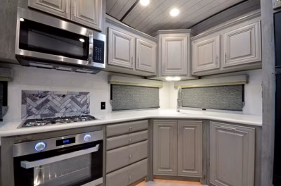 2025 Northwood Arctic Fox Edge 295RK 10