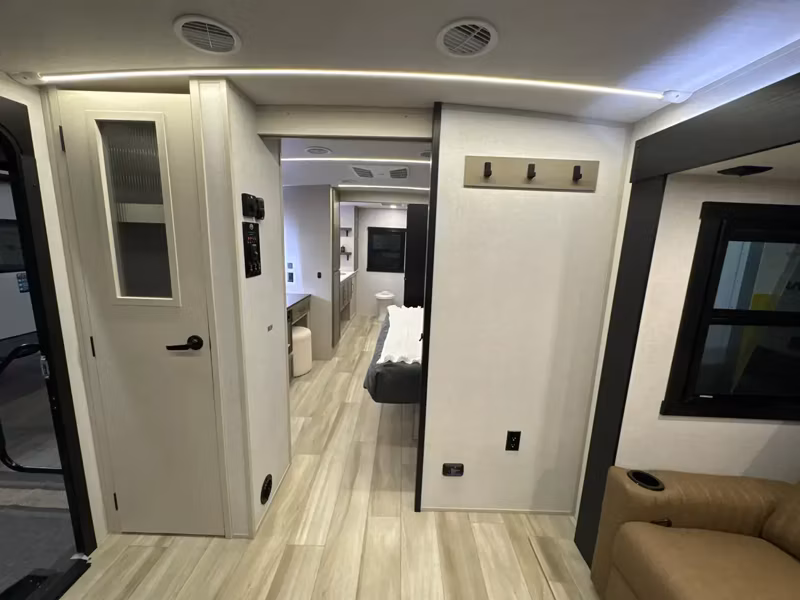 2026 Forest River Hemisphere Travel Trailers 261FKRB - Image 10