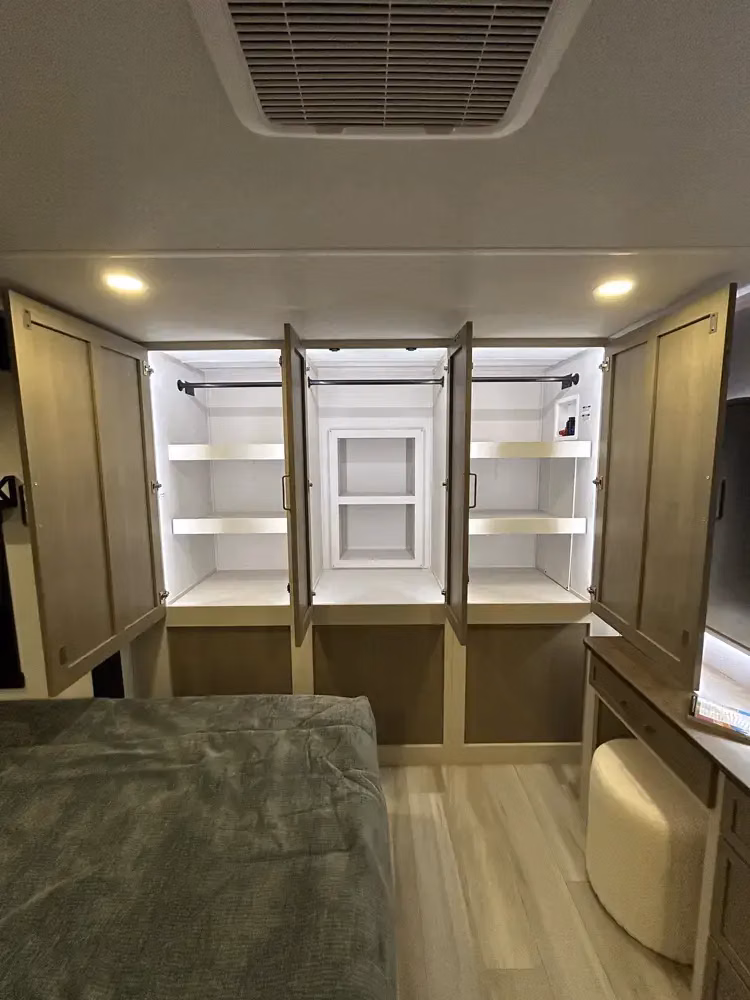 2026 Forest River Heritage Glen Travel Trailers 265BSRB - Image 8