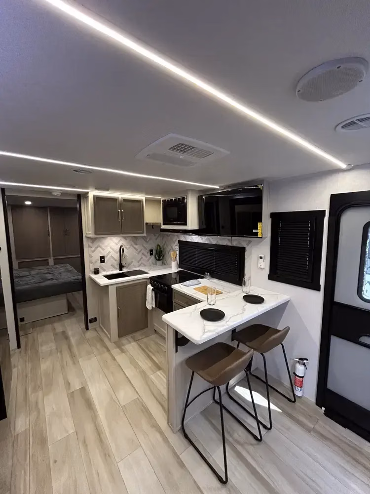 2026 Forest River Heritage Glen Travel Trailers 265BSRB - Image 13
