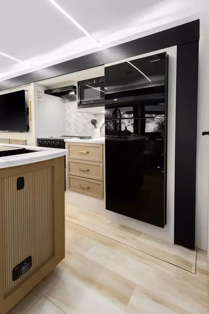 2027 Forest River Heritage Glen Travel Trailers 308RL - Image 17