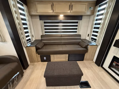 2027 Forest River Wolf Den 273XLK 4