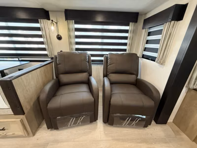 2027 Forest River Wolf Den 273XLK 8