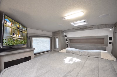 2027 Northwood Arctic Fox Camper 1140 9