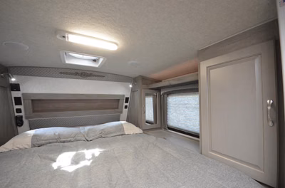 2027 Northwood Arctic Fox Camper 1140 10