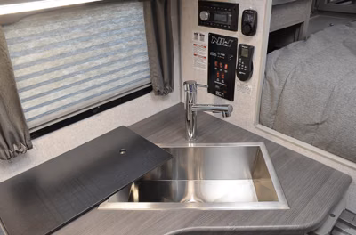 2027 Northwood Arctic Fox Camper 1140 19