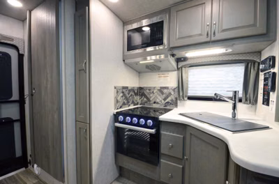 2027 Northwood Arctic Fox Camper 811 6