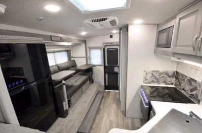 2027 Northwood Arctic Fox Camper 811 7