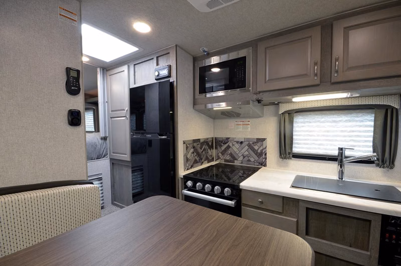 2027 Northwood Arctic Fox Camper 865 - Image 4