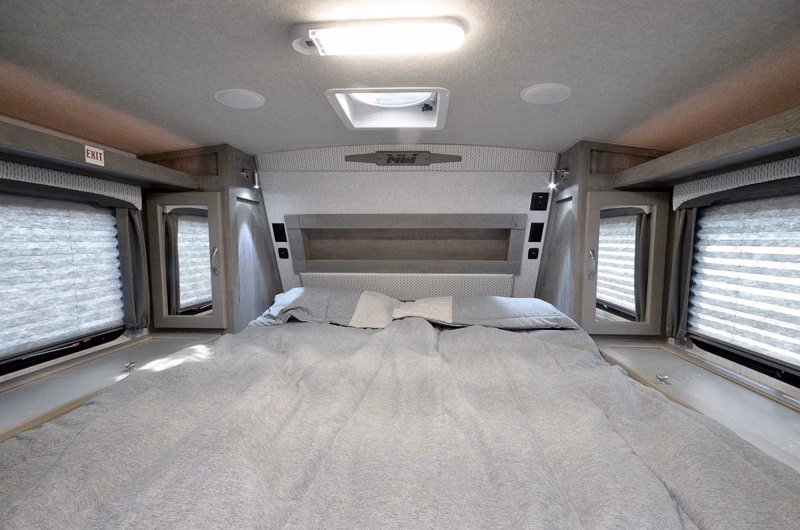 2027 Northwood Arctic Fox Camper 865 - Image 6