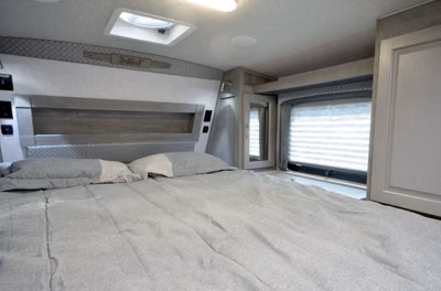 2027 Northwood Arctic Fox Camper 990 7