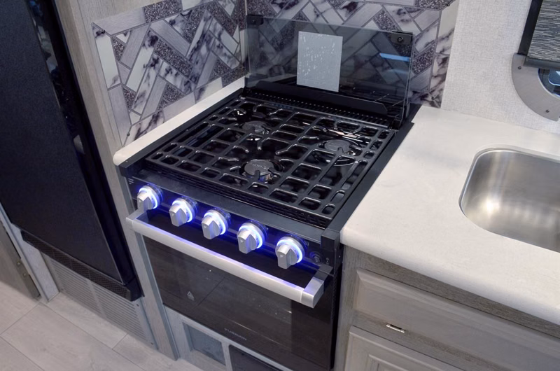 2027 Northwood Arctic Fox Edge 22GT - Image 16