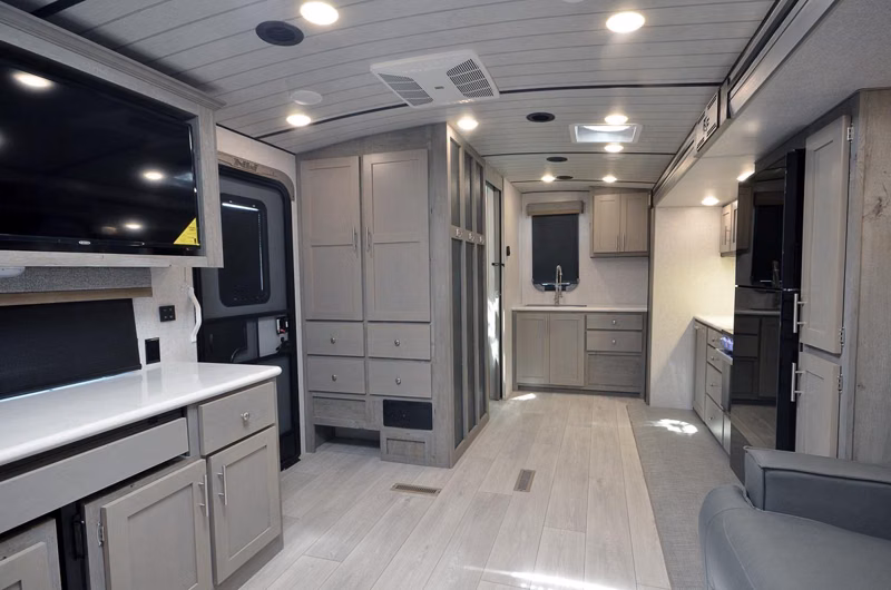 2027 Northwood Arctic Fox Edge 24SK - Image 6