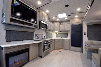 2027 Northwood Arctic Fox Edge 295RK 7
