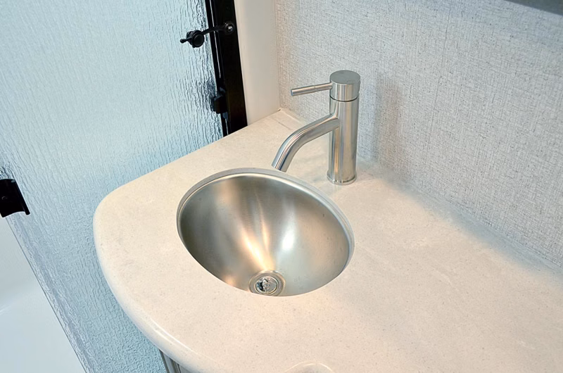 2027 Northwood Arctic Fox Edge 325MK - Image 27