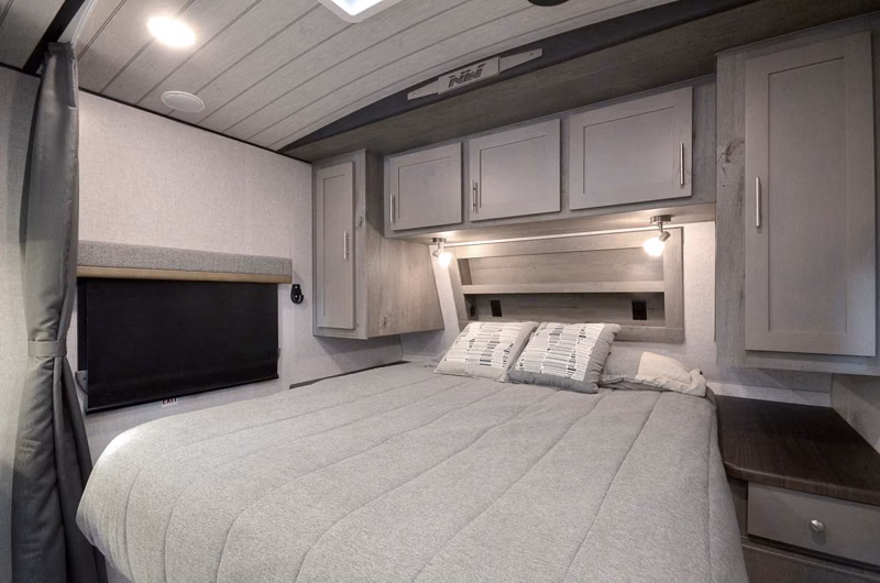 2027 Northwood Arctic Fox NXT 22GT - Image 7