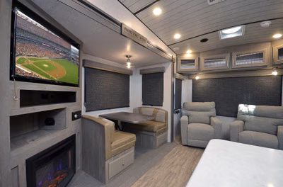 2027 Northwood Arctic Fox NXT 325MK 7