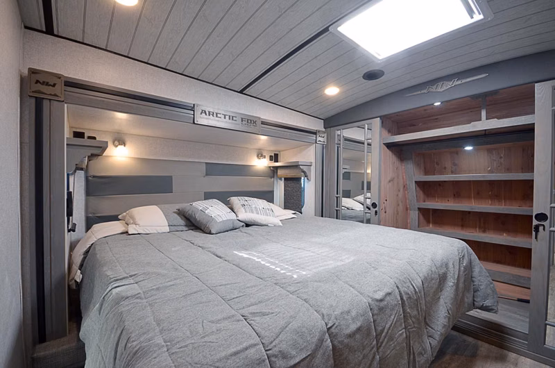2027 Northwood Arctic Fox NXT 325MK - Image 9