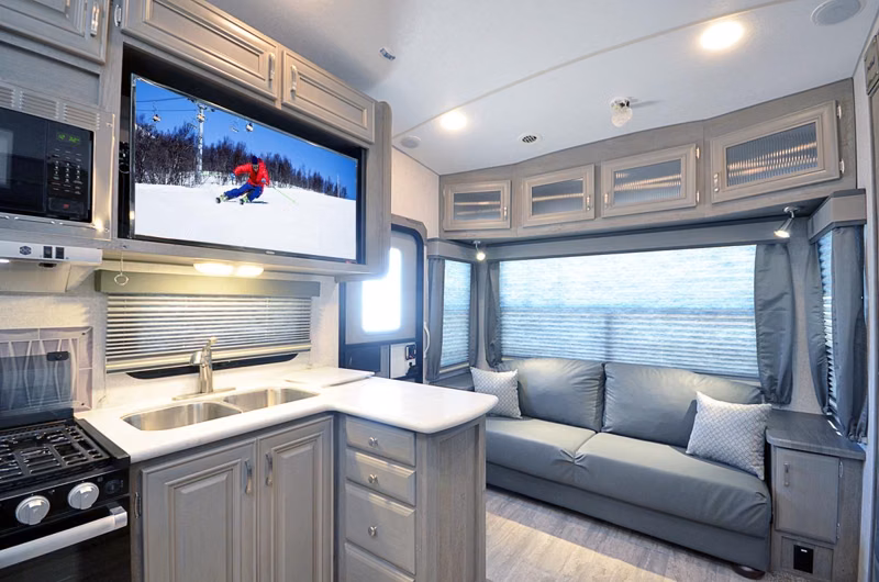 2027 Northwood Arctic Fox Rapid 235RLS - Image 7