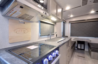 2027 Northwood Nash 17K 4