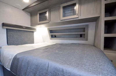 2027 Northwood Nash 17K 8