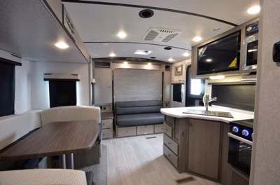 2027 Northwood Nash 18FM 7