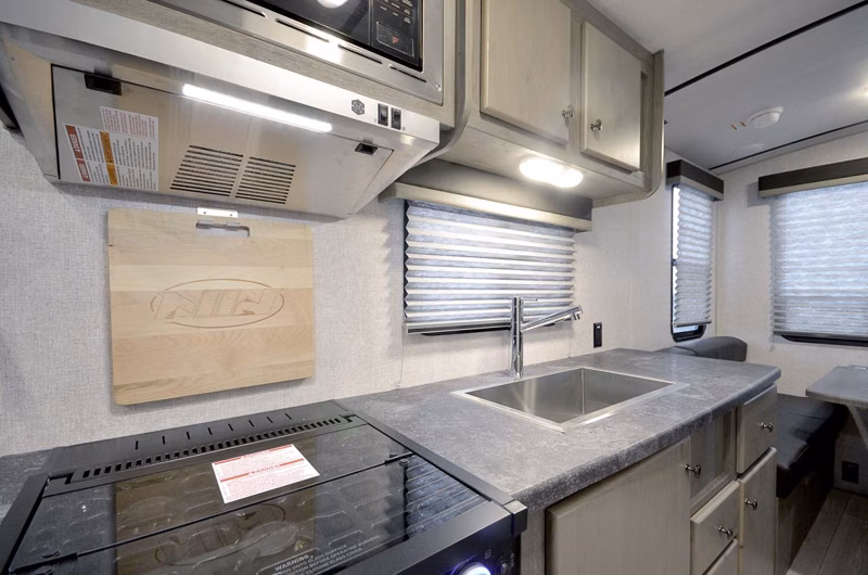 2027 Northwood Nash Camp 17K - Image 5