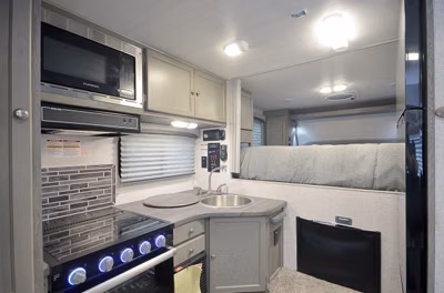 2027 Northwood Wolf Creek 850 4