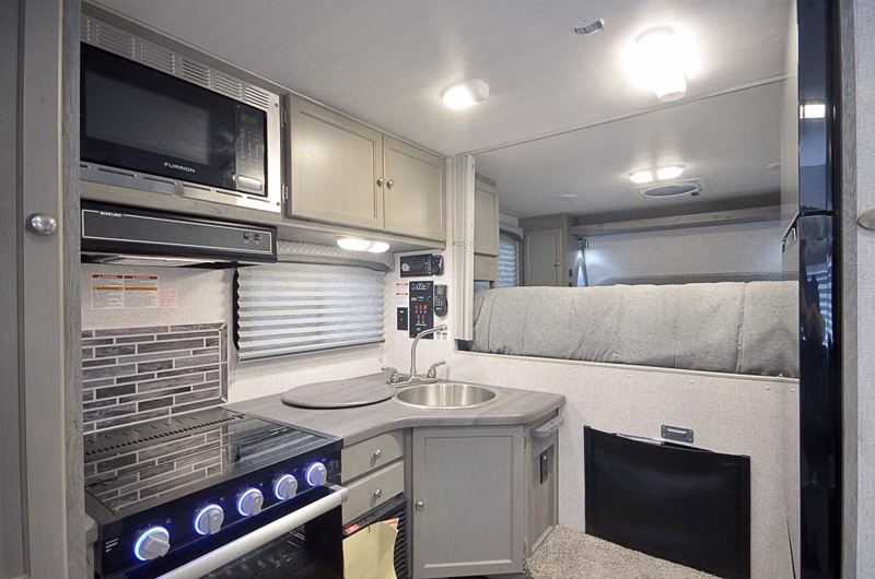2027 Northwood Wolf Creek 850 - Image 4