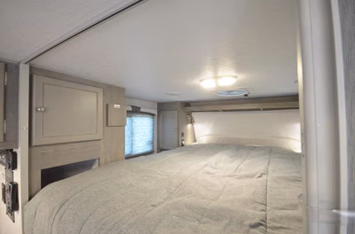 2027 Northwood Wolf Creek 910 8