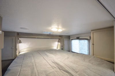 2027 Northwood Wolf Creek 910 9